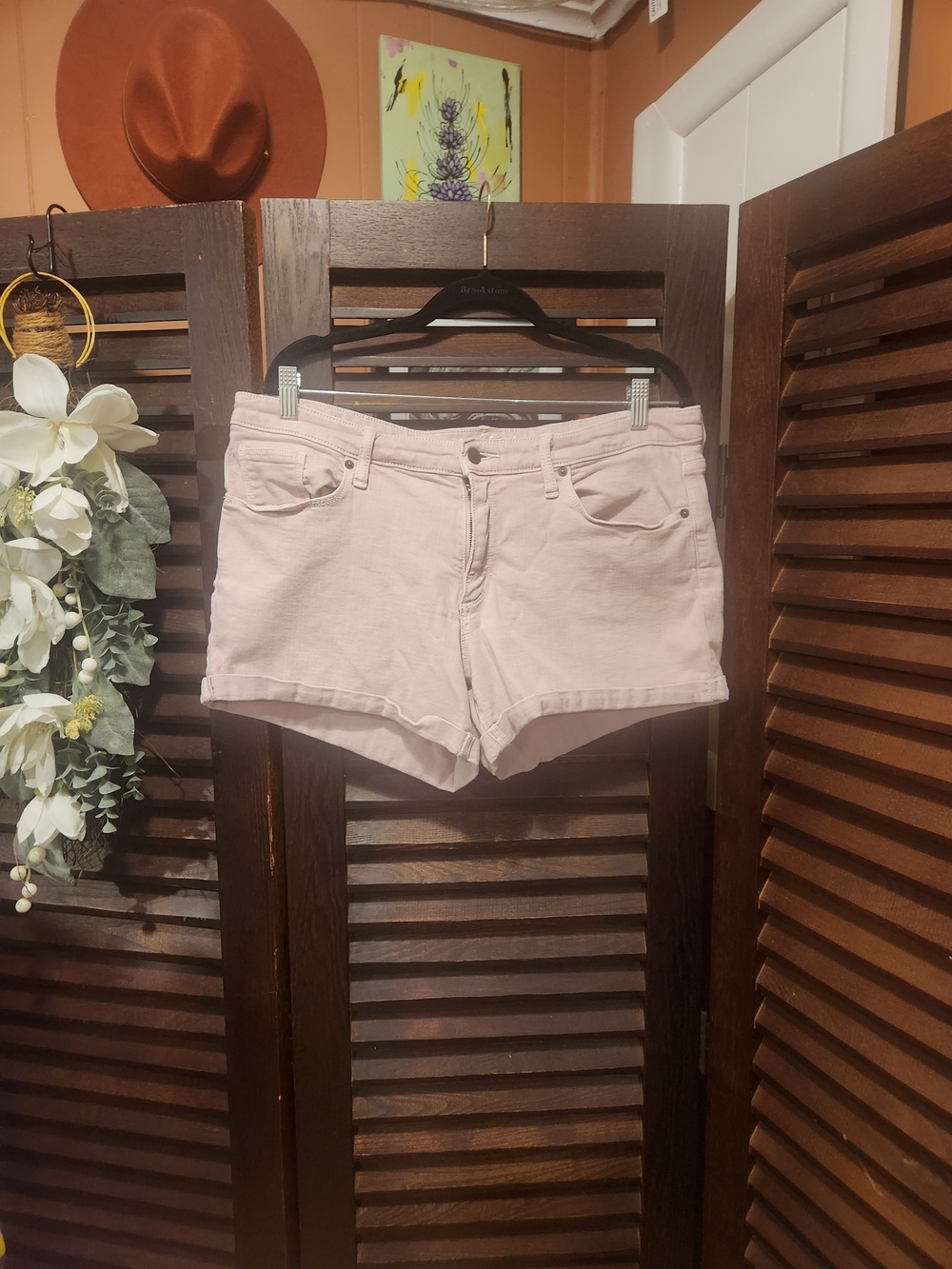 Universal Thread Pale Pink Denim Shorts